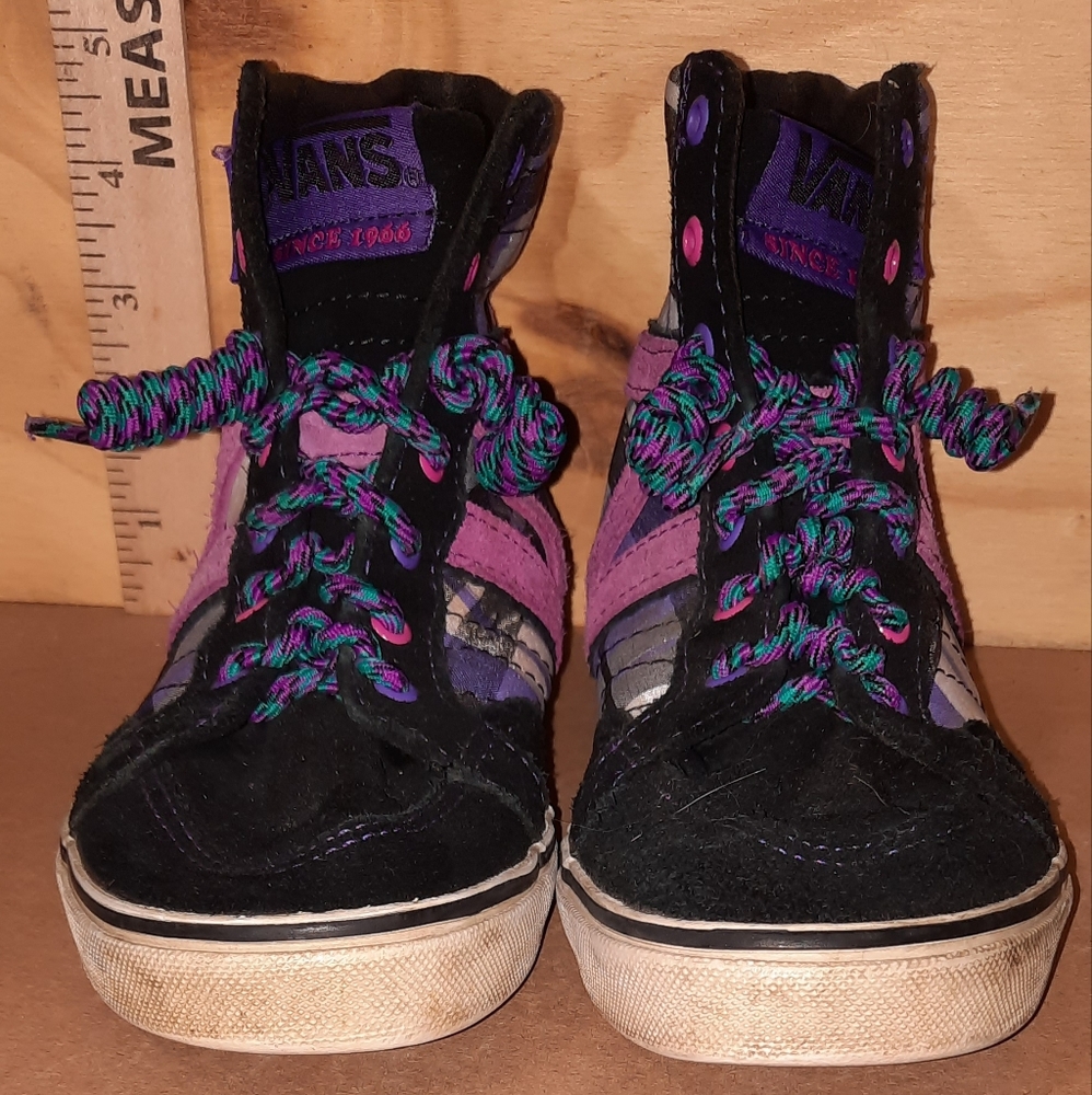 Vans high top sneakers Size 2.5 youth